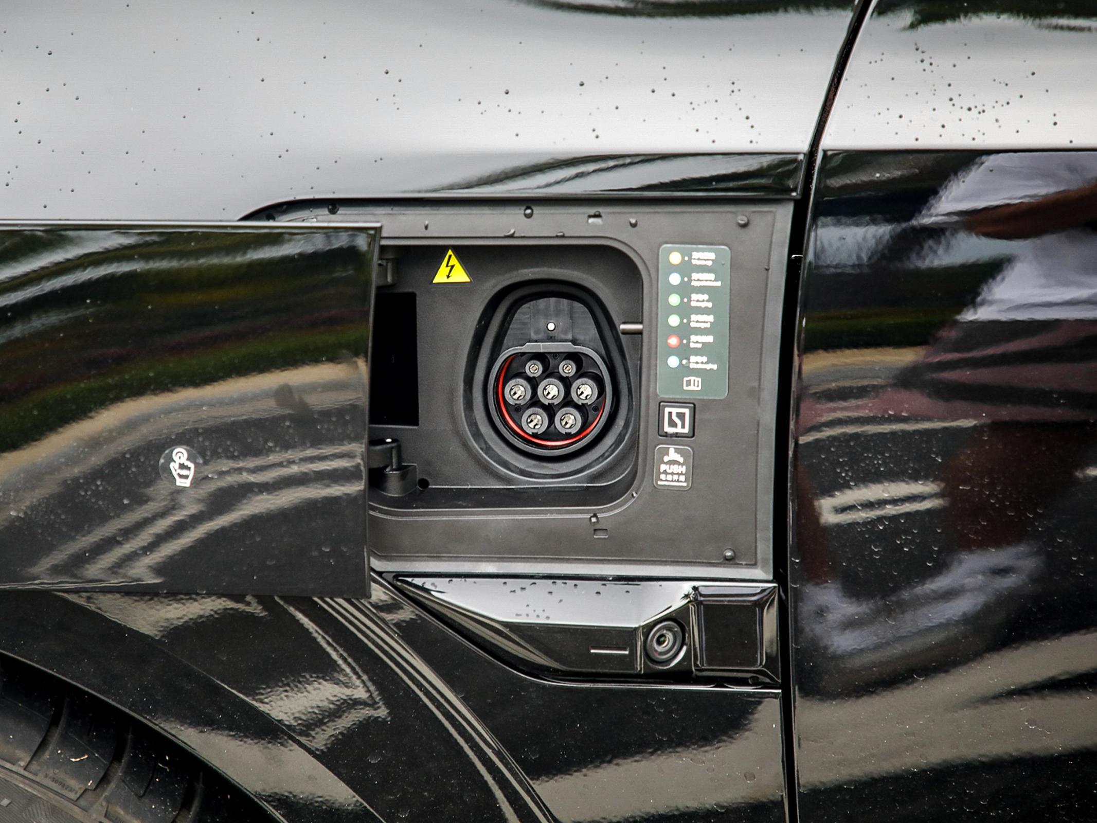 理想L9评测_新能源车推荐_6座家用车推荐