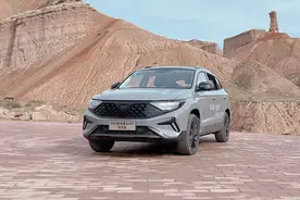 10.59万起，搭载1.4T大众发动机与爱信6AT变速箱，试驾新捷达VS7图片