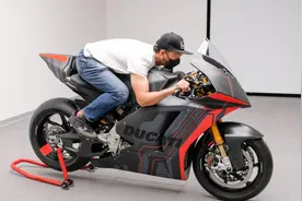 杜卡迪V21L电摩正式发布！150匹马力、极速275km/h图片