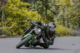 再硬的技术躲不过飞来横祸，人称“西北勒战神”网红车手车祸离世图片