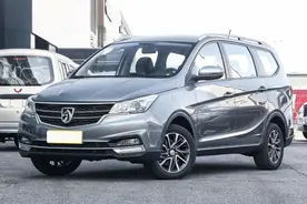 7.38万！21款宝骏730：1.5L引擎，空间宽敞，好开油耗低图片