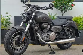 新车｜不升级不降价，难上加难：2023奔达灰石300磨砂质感新涂装图片