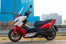 光阳出招，16660元水冷四气门动力—Racing H150静态评测图片