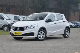 宝骏310：灵活小巧，4.09万起售，价格实惠，给老婆的“年终奖”图片