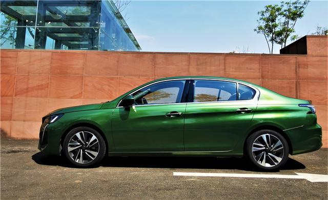 试驾东风标致新408，10.57万起标配1.6T+6AT，性价比到底有多高？