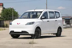 6万级后驱纯电MPV，还有3万+隐性福利，五菱宏光纯电版上市图片