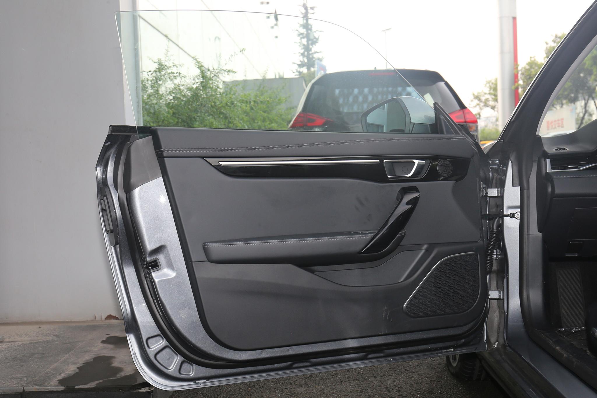 零跑S01 2020款 460 标准版实拍_零跑S01评测_新能源车推荐