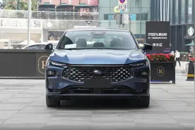 预售15.98万起，标配2.0T+8AT，全新蒙迪欧是来“搅局”的？图片
