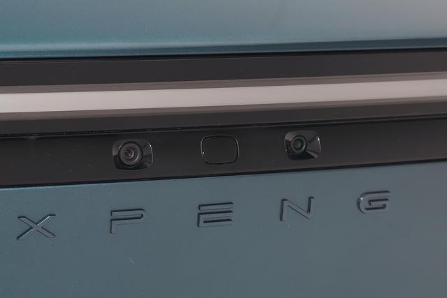 全新小鹏P7上市售21.98万起