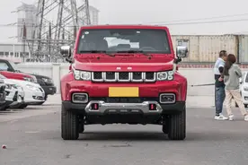 详解BJ40城市猎人版，全系2.0T+采埃孚8AT，关键价格讨喜图片