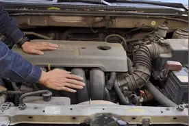 最近车子启动时，发动机抖动转速高声音大，到底要不要加燃油宝？图片