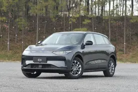 都是16万元的价格，零跑C11对比元PLUS ，哪款更适合媳妇开？图片