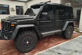 奔驰G63在它面前都没面子，五个年头的奔驰G5504×4还卖260万？图片
