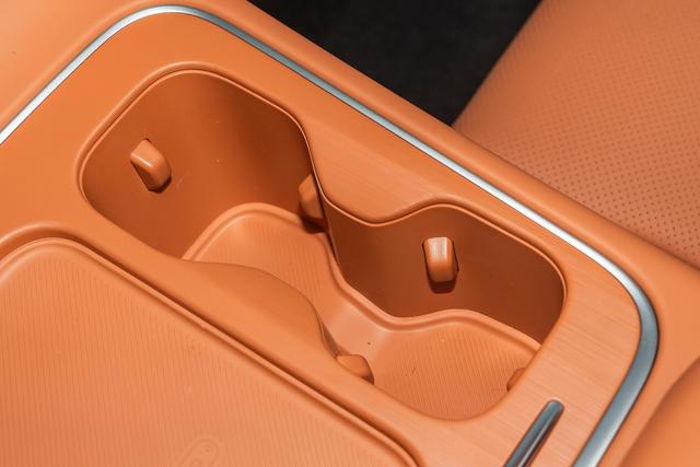 4000 元补贴 13 万级家用 SUV 零跑 C10 真实用车全解析