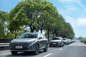 首款搭载NGP功能燃油车，全新第三代荣威RX5将于8月5日上市图片