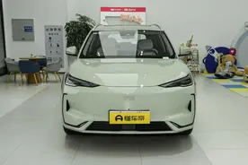 吉利银河E5外观漂亮，空间充足，配L2级智驾系统，适合家用图片