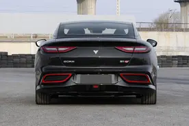 国产GT跑车来了，哪吒GT曝光，20万起步你会买吗？图片