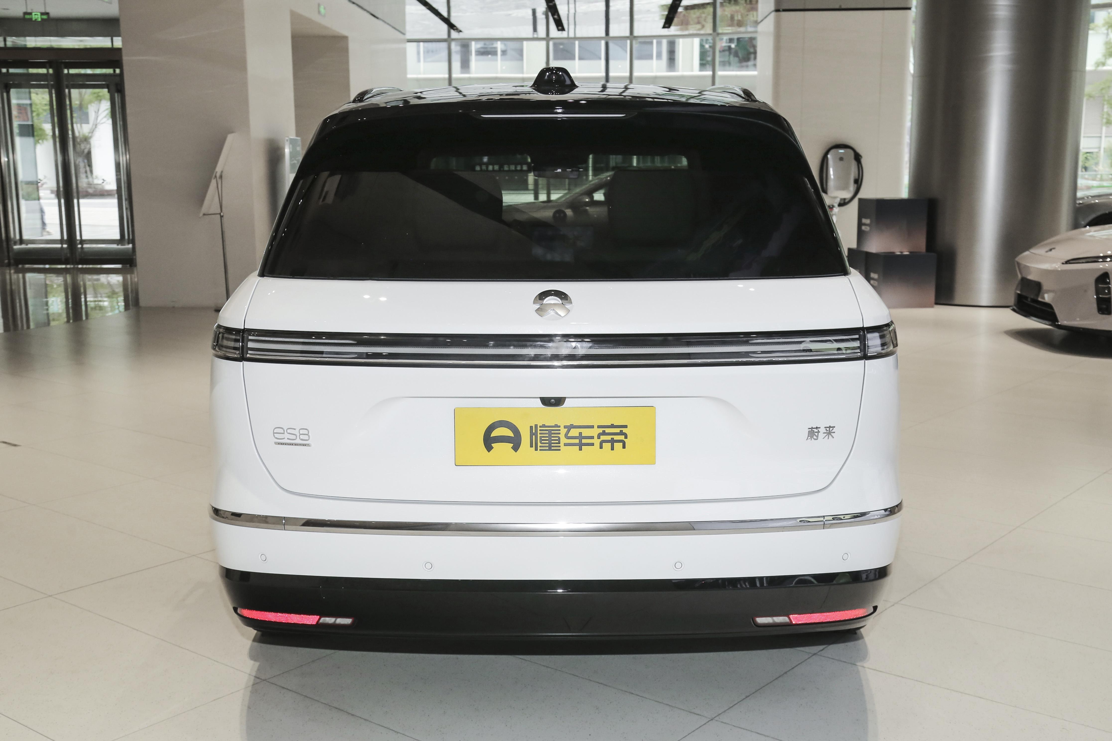 蔚来_蔚来ES8空间表现评测_蔚来ES8 2026款六座行政签名版试驾