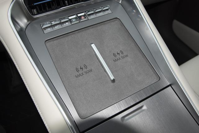 腾势N8L预售31.98万元起