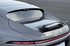 含着金钥匙出生的他，可不是个花架子图片