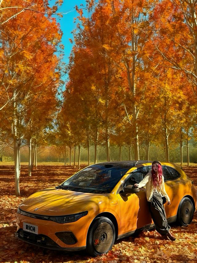 12 万内宽体轿跑新标杆	，新能源汽车的小钢炮～零跑 Lafa5