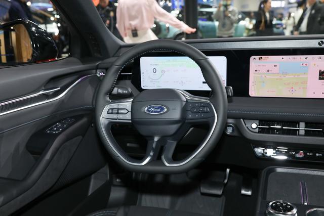 长安福特新款蒙迪欧亮相