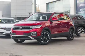 德系低价家用小SUV，空间不俗动力充沛，油耗5.7L，实拍大众探影图片