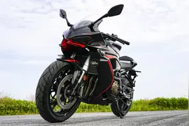 竞争力水涨船高——QJMOTOR新款赛600试驾，更顺更好骑！图片