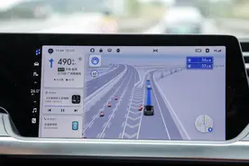 特斯拉和新势力们的最强武器，高速领航辅助驾驶功能是个啥？图片