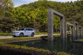 掀翻插混和增程的桌子，星越L Hi·P把消费者要的一步给到位图片