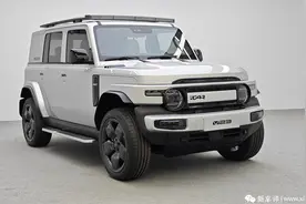 续航501km+四驱的方盒子SUV，最贵只要15万!图片