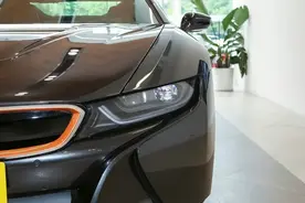 车长4689mm，轴距达到了2800mm宝马i8实力解析图片