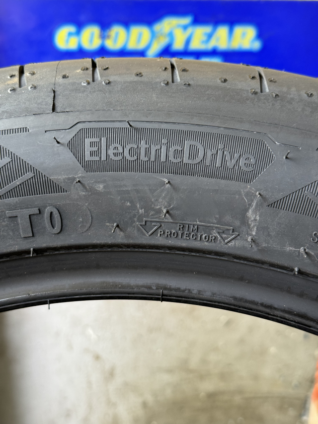 两年Model Y老车主的轮胎升级之旅：固特异e锐乘体验分享