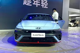成都车展：现代伊兰特“N”亮相，小巧车身搭载强劲动力图片