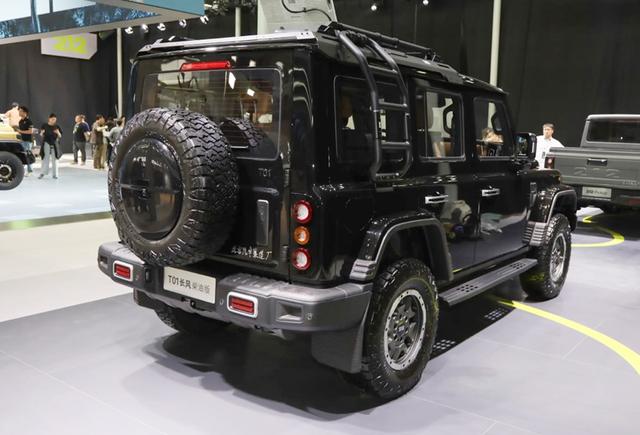 北京汽车制造厂212新车型上市，外观很复古硬朗，2.0T柴油动力