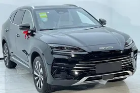 比亚迪宋PLUS DM-i功能解读：NFC车钥匙实用，APA自动泊车怎么用？图片