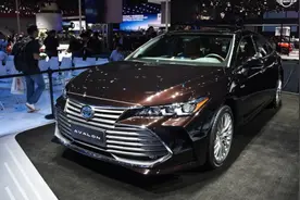 开三年，花销比燃油版少1万，丰田亚洲龙双擎算省吗？图片