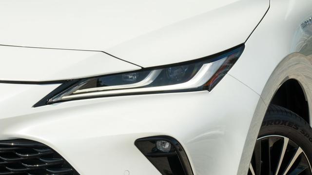 油价飙升的时代，要不要买辆混动车？试驾广汽丰田威飒