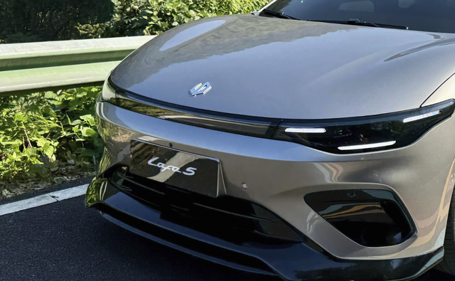 零跑Lafa5上市售9.78万元起