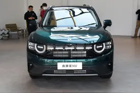 又一款增程式SUV，自游家NV预计9月交付，5.9秒可破百，车长近5米图片