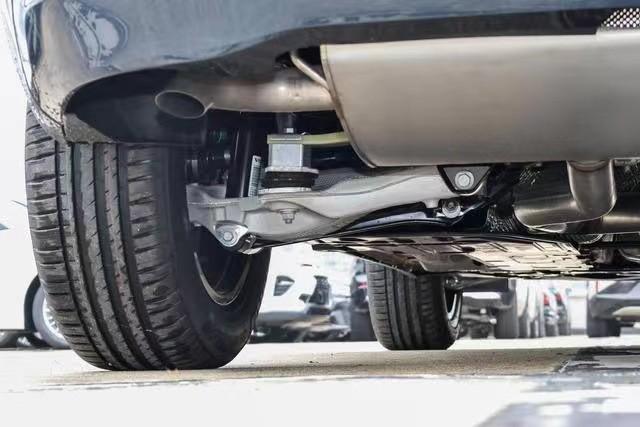 沃尔沃XC60：用"硬核实力"守护全家人的路上守护神