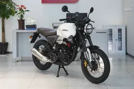 售14680元起，五羊本田新手复古车，16.9匹马力，续航里程700公里图片