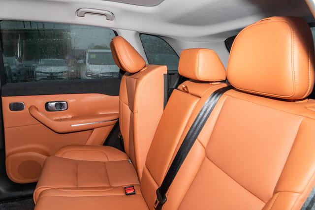 4000 元补贴 13 万级家用 SUV 零跑 C10 真实用车全解析