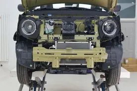 吉利熊猫骑士：有防撞梁吗？拆开看看图片