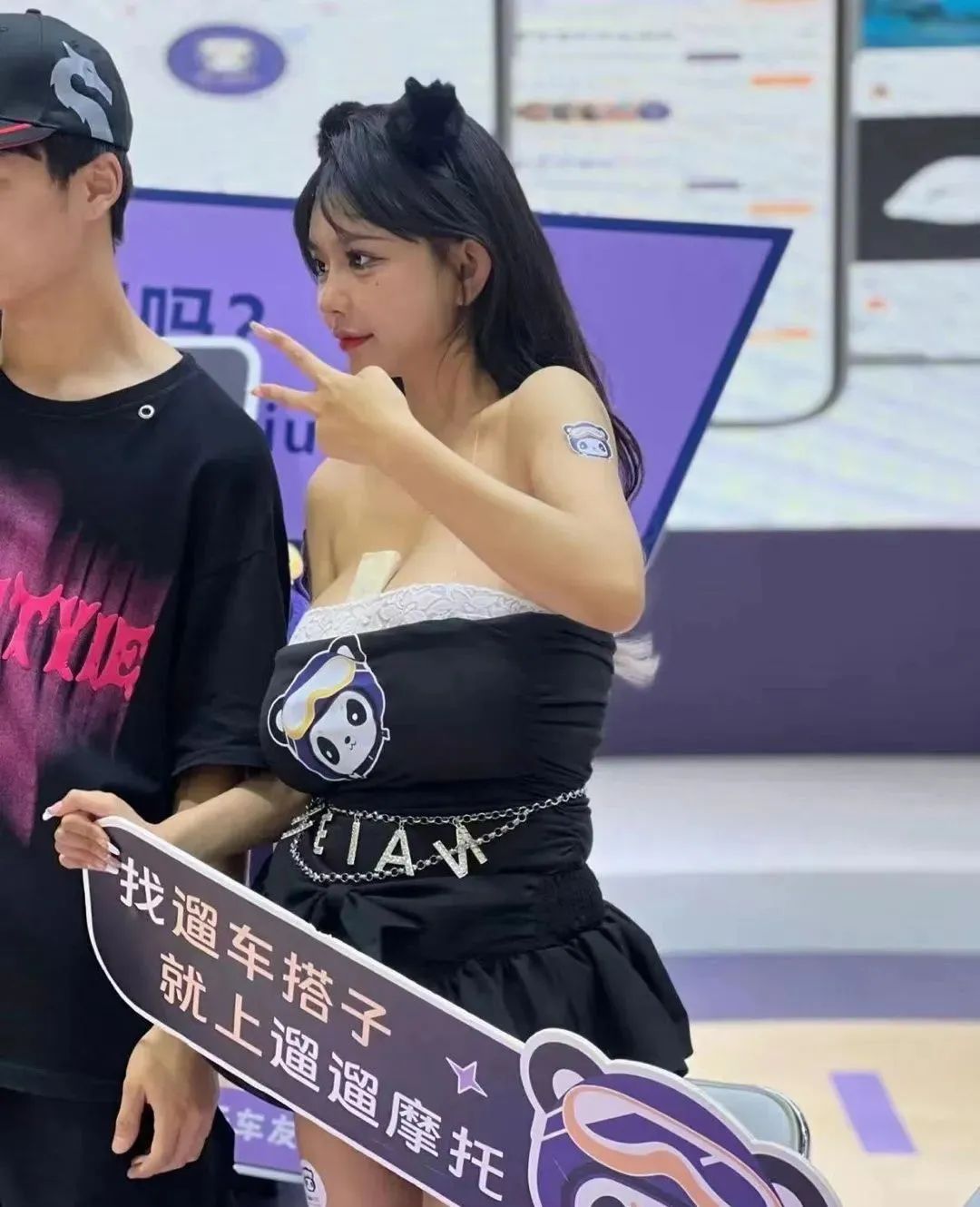 今天不聊摩托车！就来一起看看本届摩博会的美女模特吧4719|小老婆汽機車資訊網