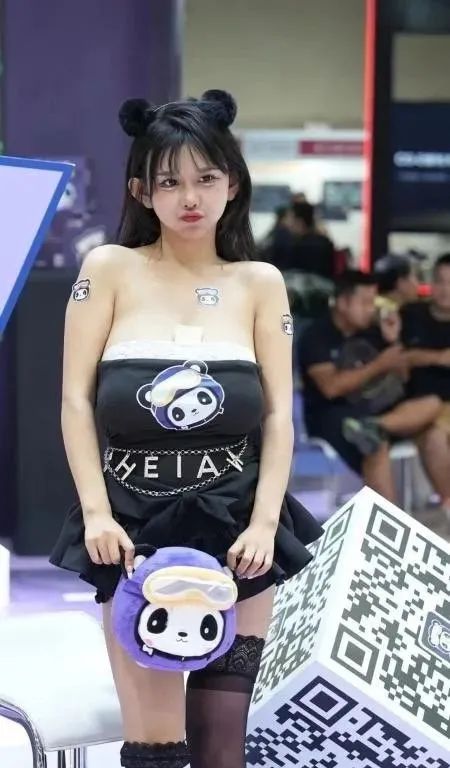 今天不聊摩托车！就来一起看看本届摩博会的美女模特吧9243|小老婆汽機車資訊網