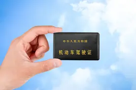 为啥越来越多人放弃C1考C2？驾校教练：这才是聪明人！图片