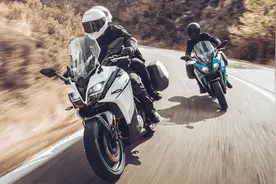 言車资讯｜国产400cc摩旅车型，高颜值高人气春风400GT图片