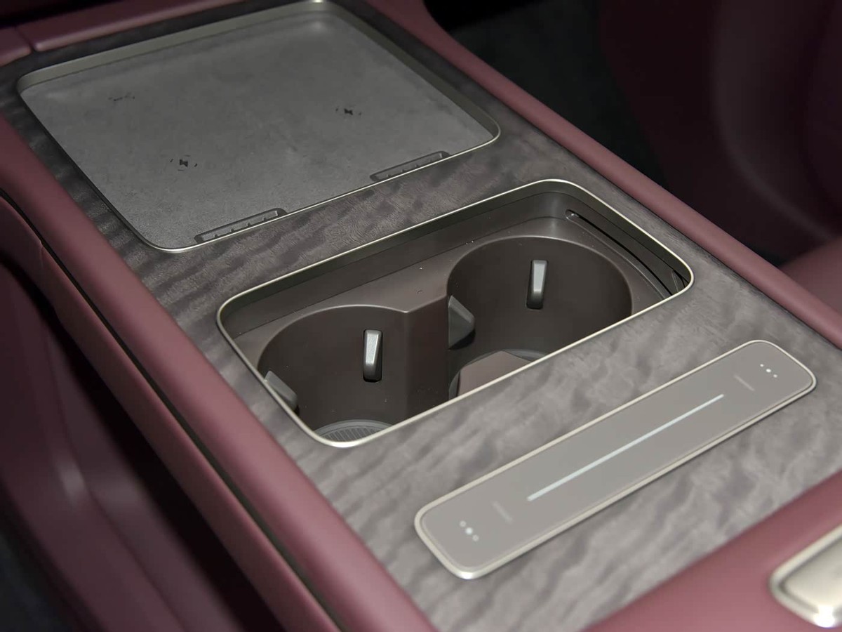 全新ES8 2024款预售_蔚来es8_NT3.0平台旗舰纯电SUV