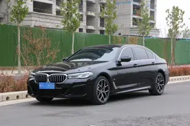 一辆宝马5系养车成本要多少钱，开了一年后，我帮你算笔账图片